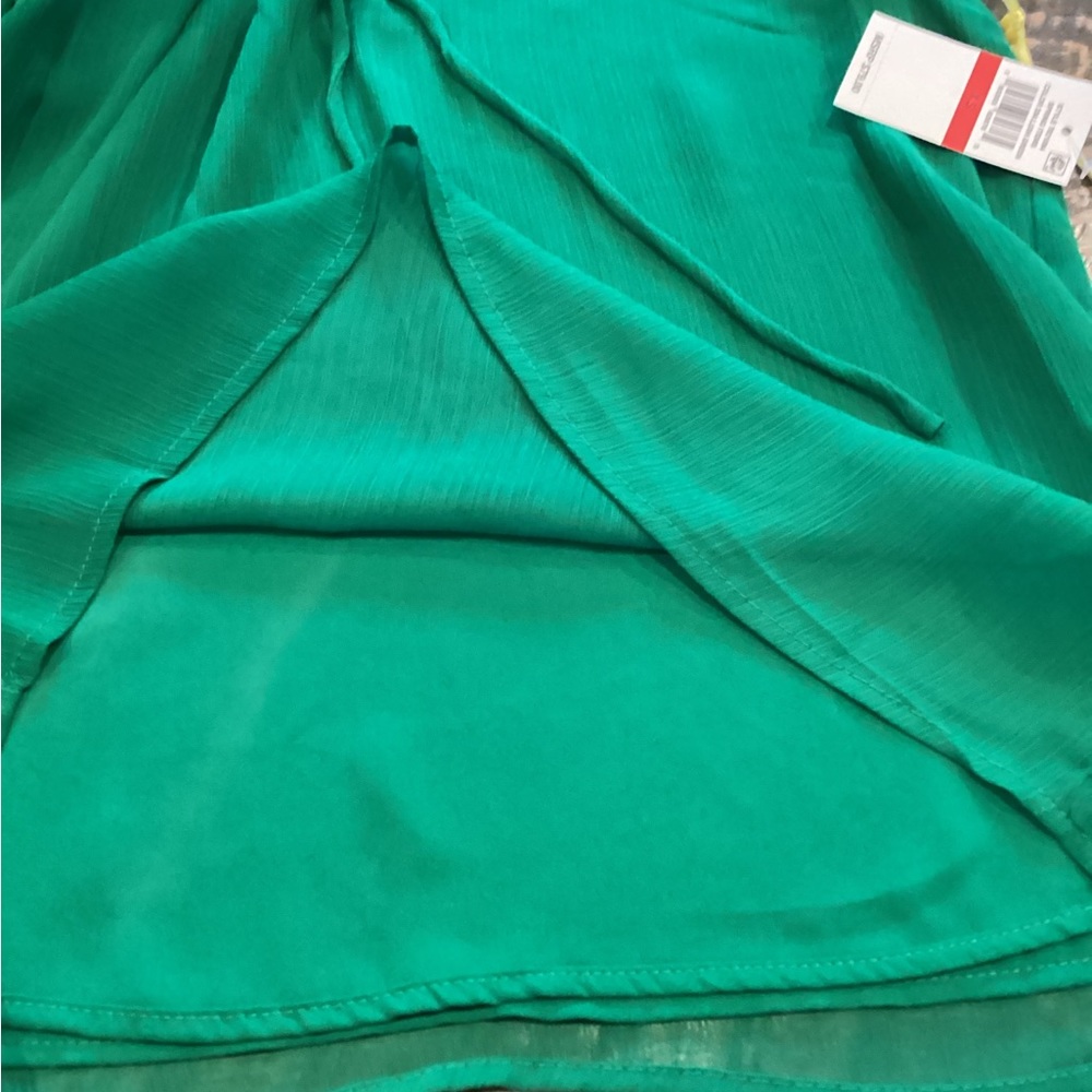 CeCe Green Ruffle Sleeve Top - Picture 7 of 7